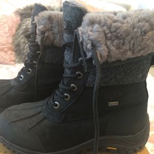 UGG W Adirondack Boot ll. size 7
